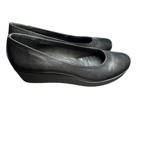 The Flexx Soft Black Leather Comfort Slip On Ballet Flats Size 40 / US 8.5 - Picture 1 of 7
